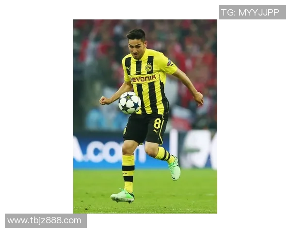 足球后腰14号球星身份揭秘 他们是中场指挥官的象征